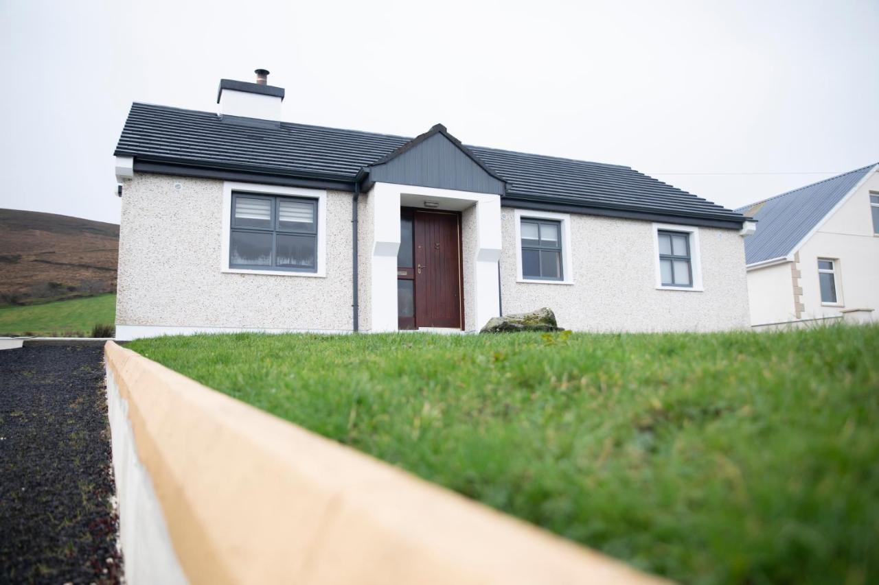3 Bed Renovated Cottage Carramore Lake, Belmullet Ballina  Bagian luar foto