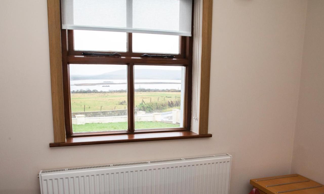 3 Bed Renovated Cottage Carramore Lake, Belmullet Ballina  Bagian luar foto